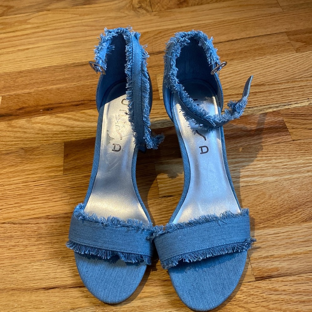 Unisa Block Heel